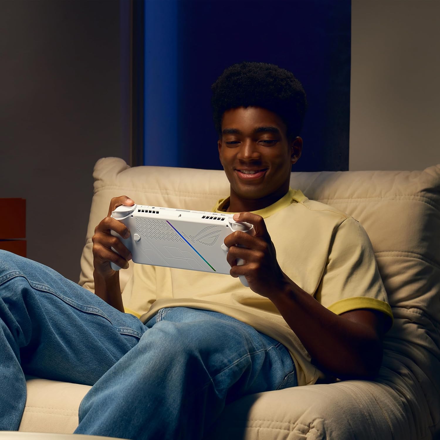 consola portatil asus rog xbox ally ryzen z2 con pantalla de 18 centimetros ideal para jugar en chile