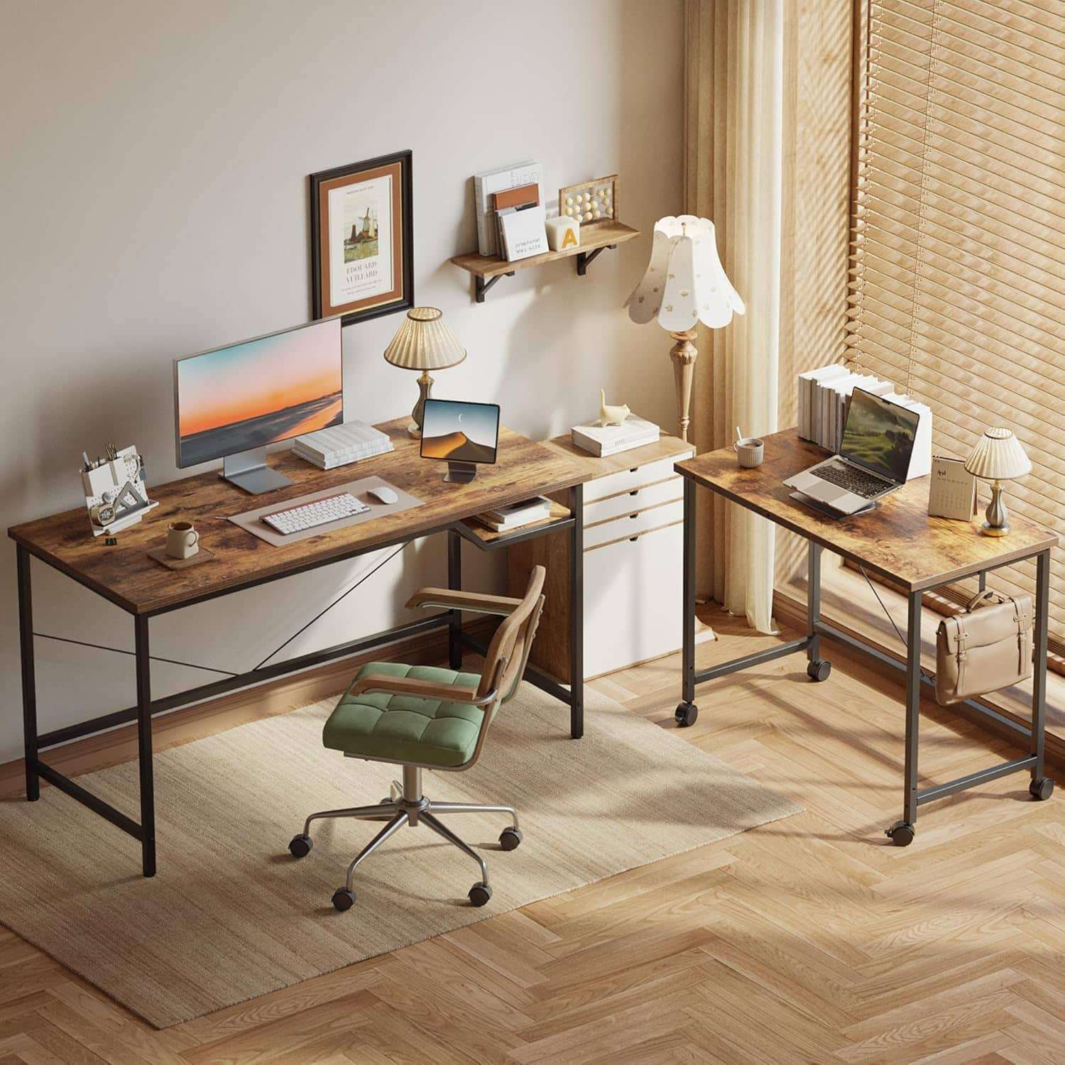 escritorio en l marron rustico compuesto por mesa de 121.92 centimetros y mesa movil de 81.28 centimetros ideal para teletrabajo en chile